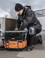 Czapka z latarką Neo 81-621